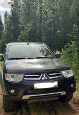 Продам автомобиль MITSUBISHI L 200 2014 г.в.